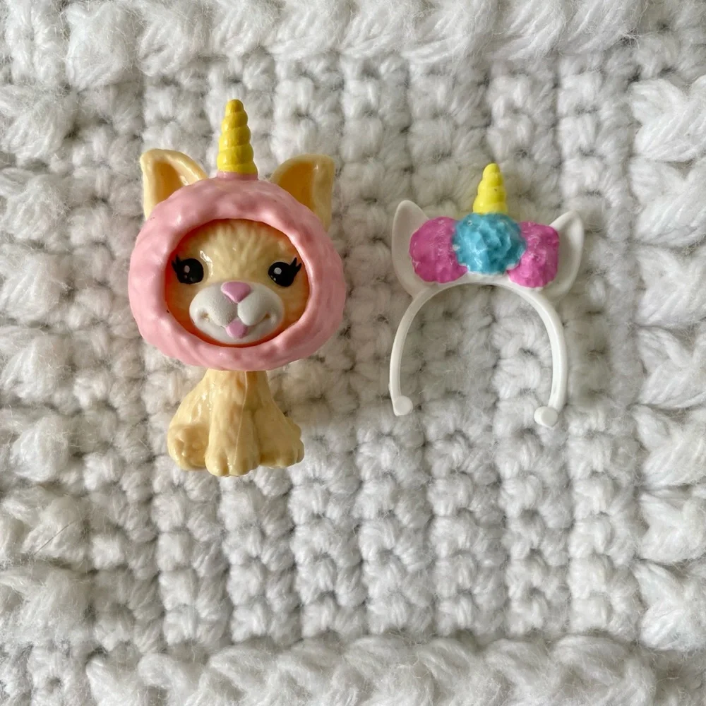 Barbie Club Chelsea Doll Unicorn Pieces cat, unicorn hat and Barbie Headband